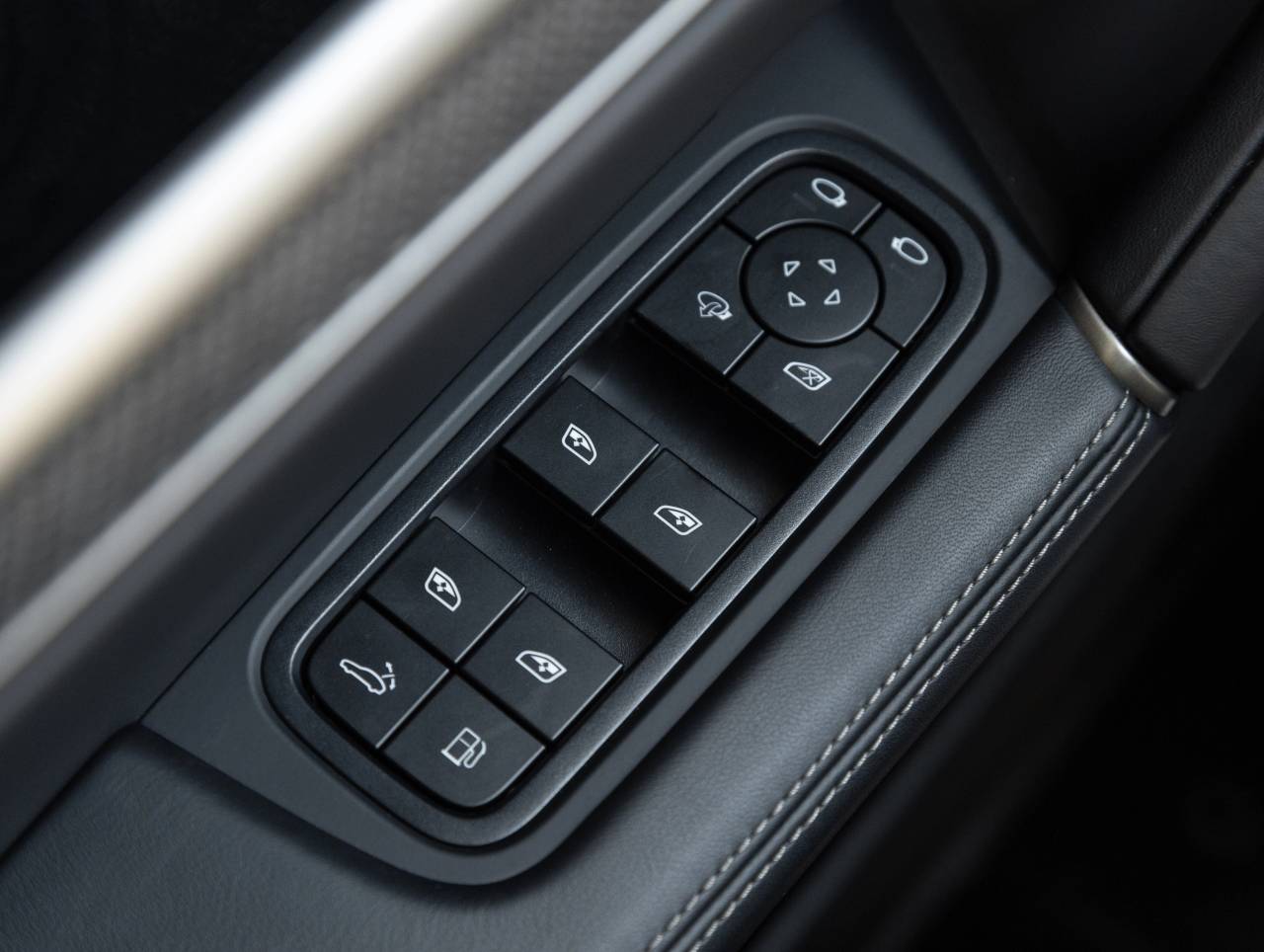 2025 Porsche Cayenne Turbo E-Hybrid