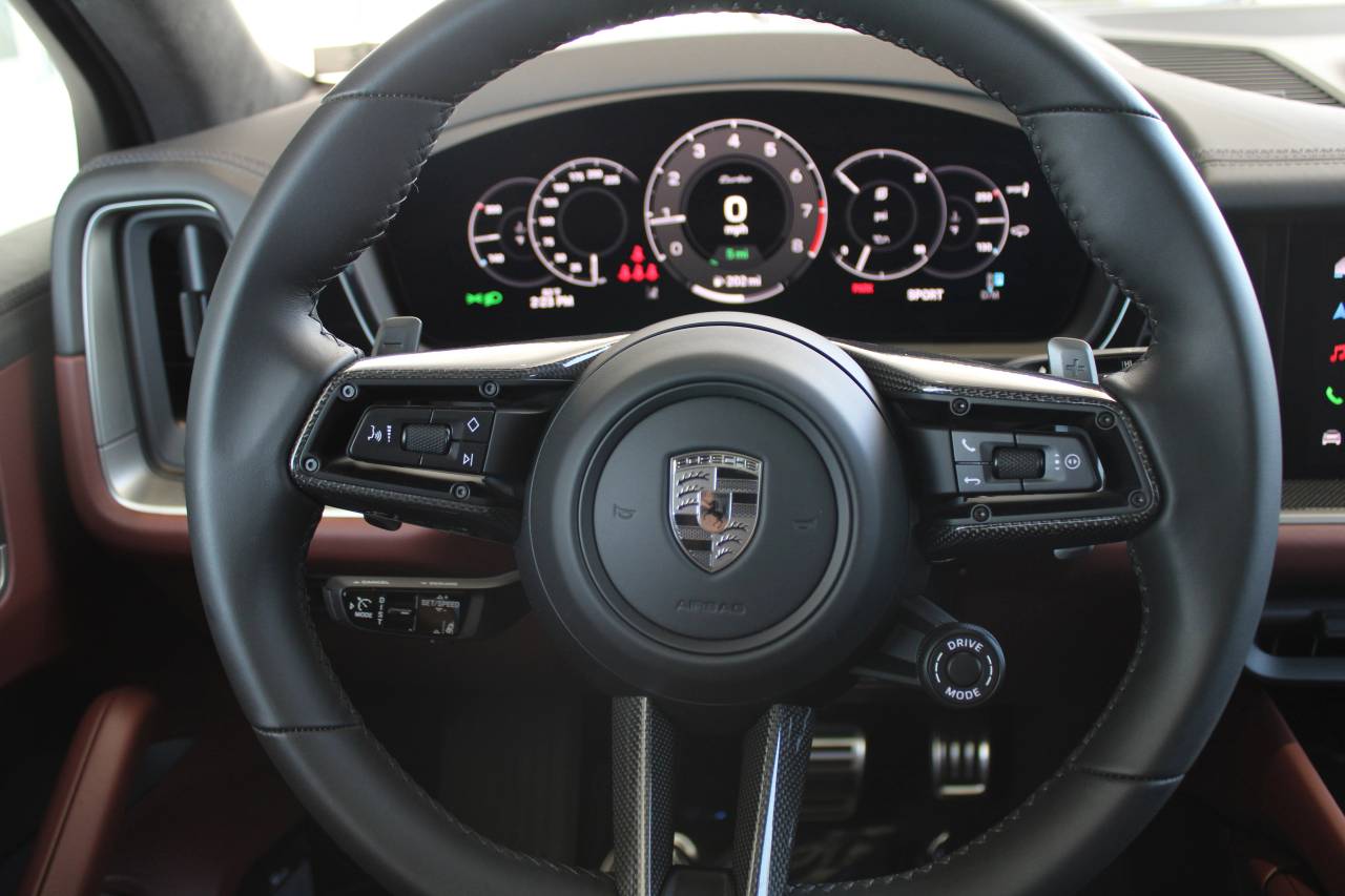 2025 Porsche Cayenne Turbo E-Hybrid