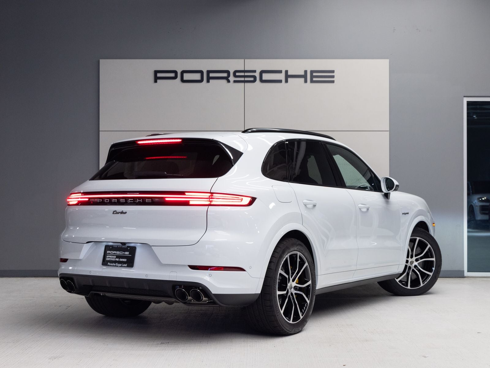 2026 Porsche Cayenne Turbo E-Hybrid