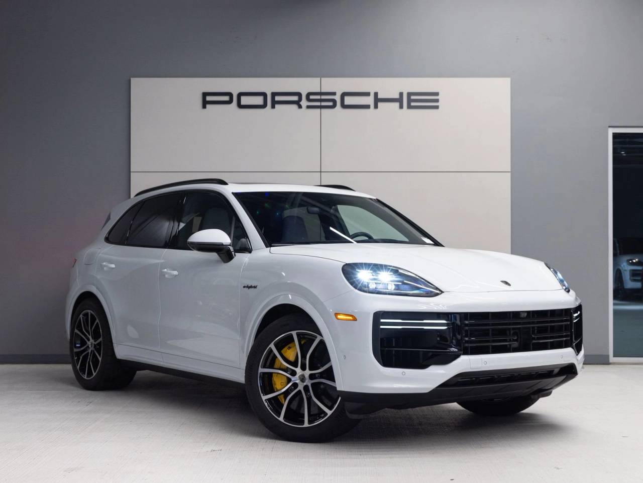 2026 Porsche Cayenne Turbo E-Hybrid