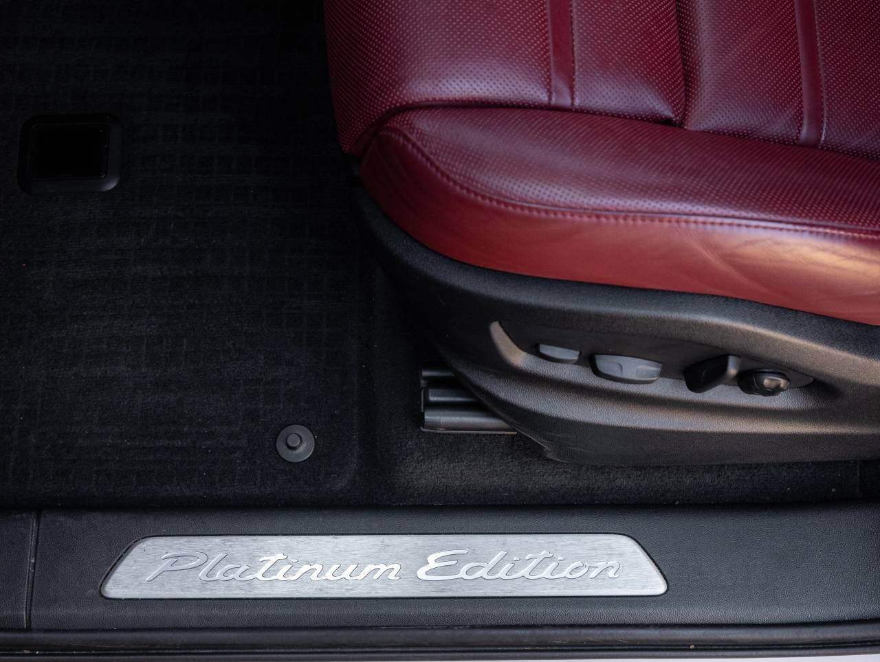 2023 Porsche Cayenne Cayenne Coupe Platinum Edition