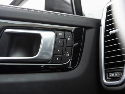 2023 Porsche Cayenne Cayenne Coupe Platinum Edition