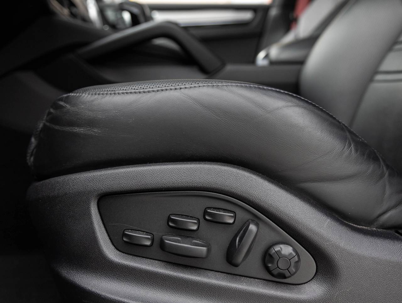 2023 Porsche Cayenne Cayenne Coupe Platinum Edition