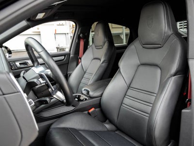 2023 Porsche Cayenne Cayenne Coupe Platinum Edition