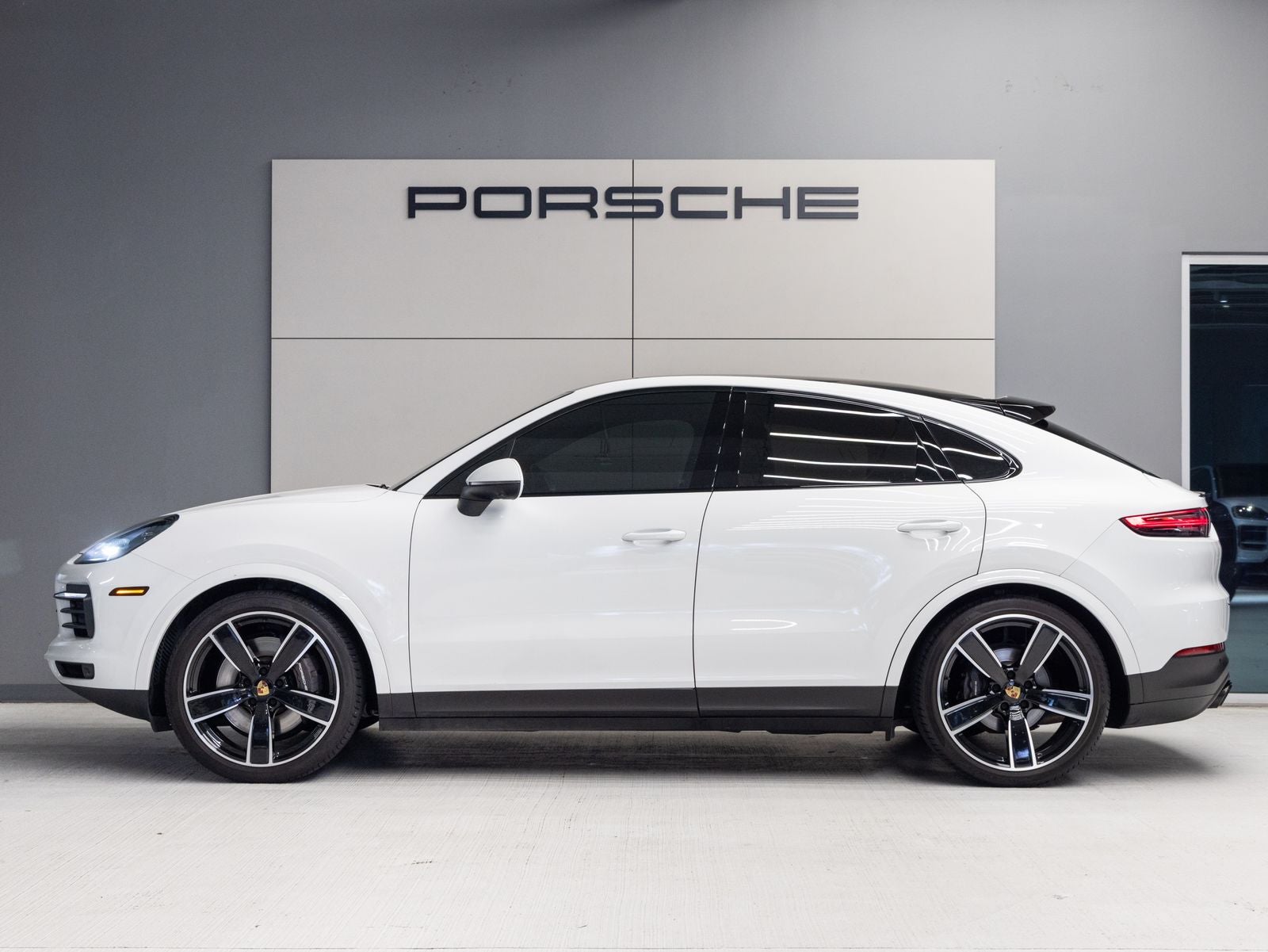 2023 Porsche Cayenne Coupe Platinum Edition