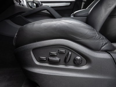 2023 Porsche Cayenne Coupe Platinum Edition