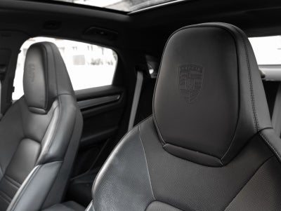 2023 Porsche Cayenne Coupe Platinum Edition