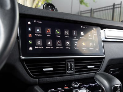 2023 Porsche Cayenne Coupe Platinum Edition