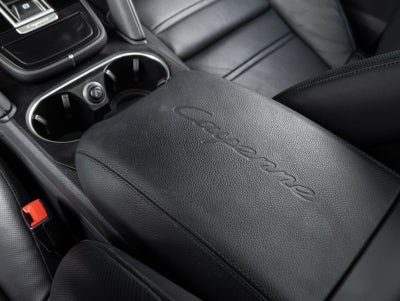 2023 Porsche Cayenne Coupe Platinum Edition