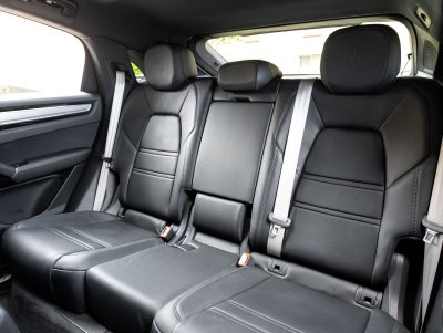 2023 Porsche Cayenne Coupe Platinum Edition