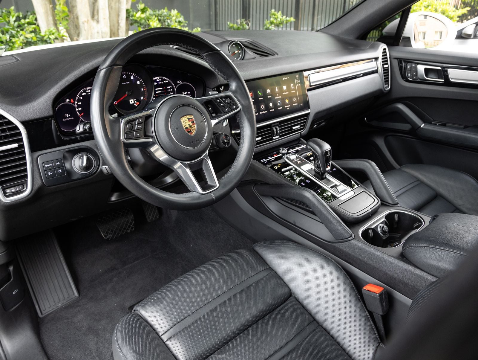 2023 Porsche Cayenne Coupe Platinum Edition