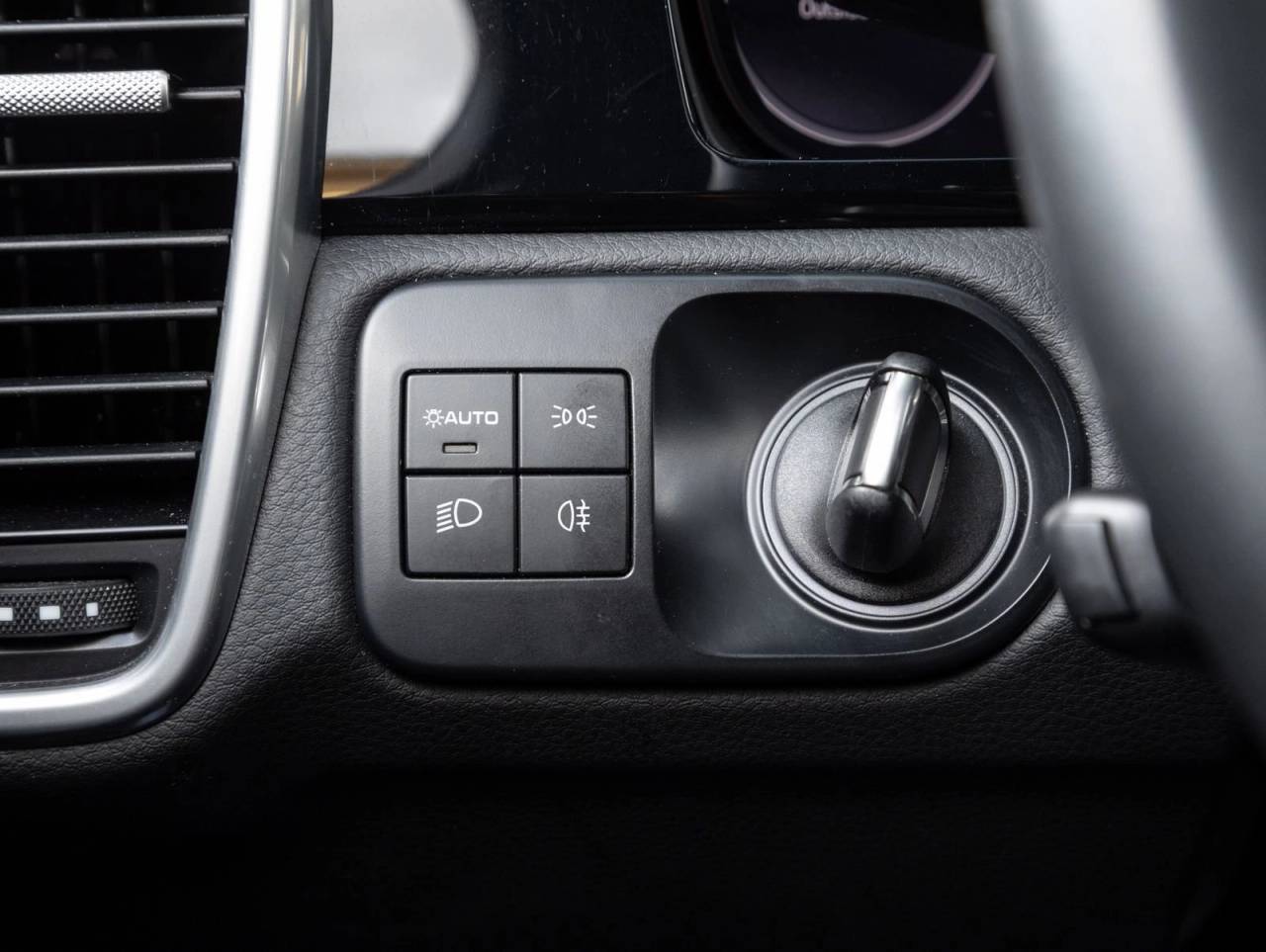 2023 Porsche Cayenne Coupe Platinum Edition