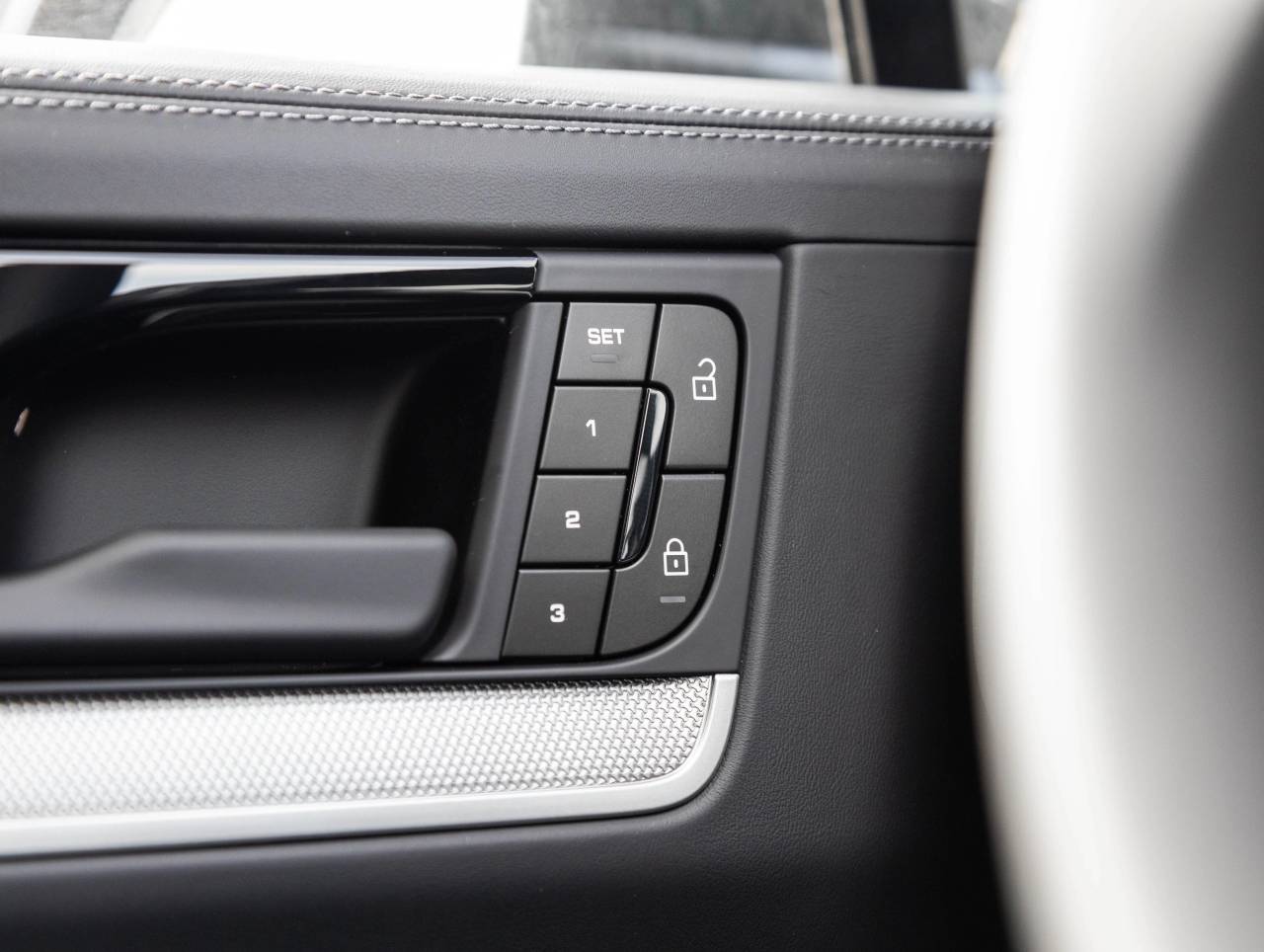 2025 Porsche Cayenne Cayenne Coupe