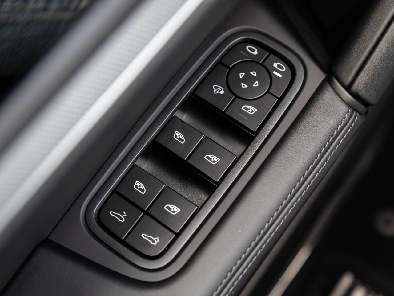 2025 Porsche Cayenne Cayenne Coupe