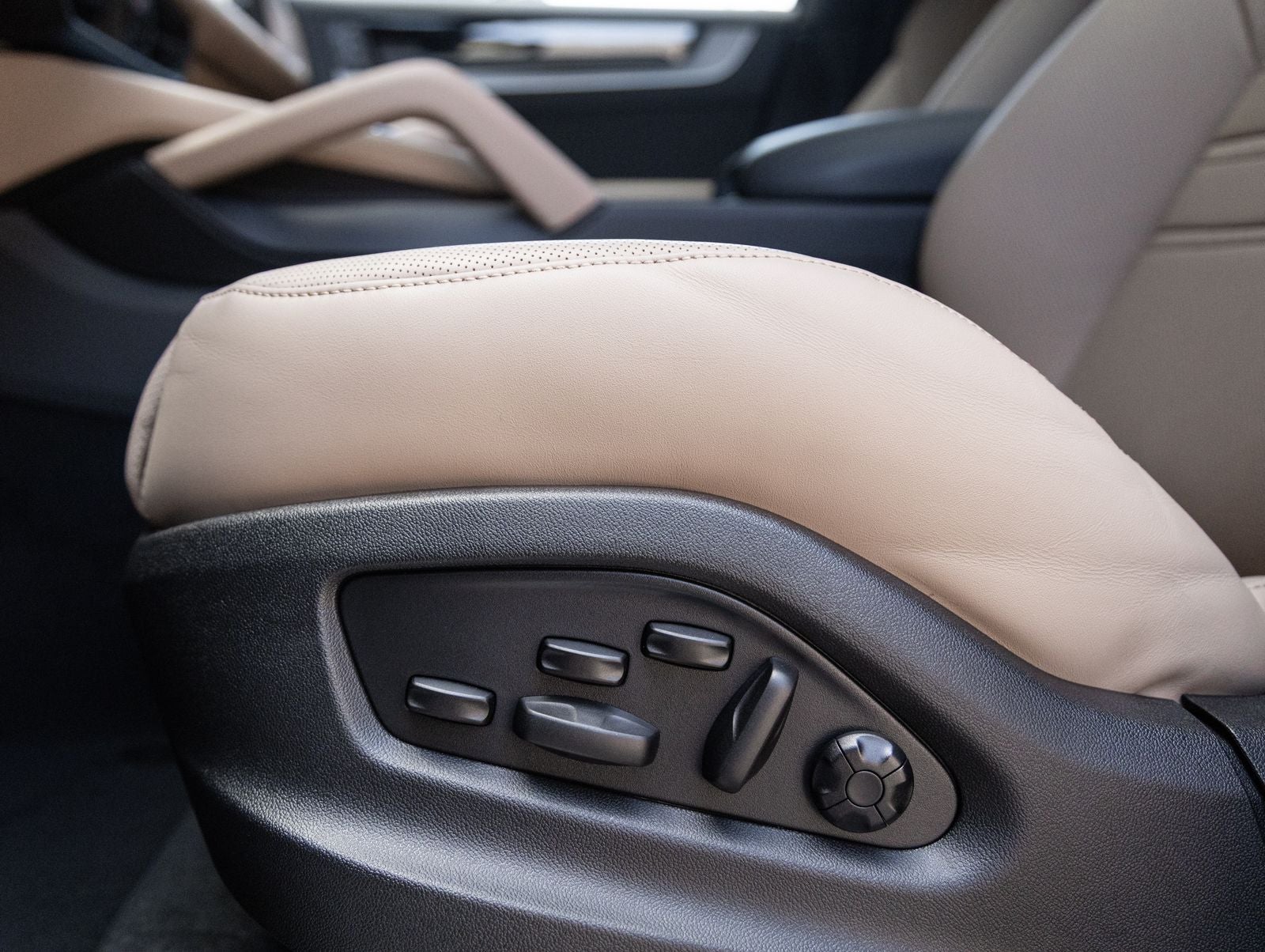 2026 Porsche Cayenne Coupe