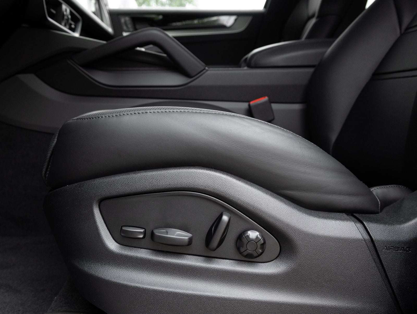 2026 Porsche Cayenne Coupe