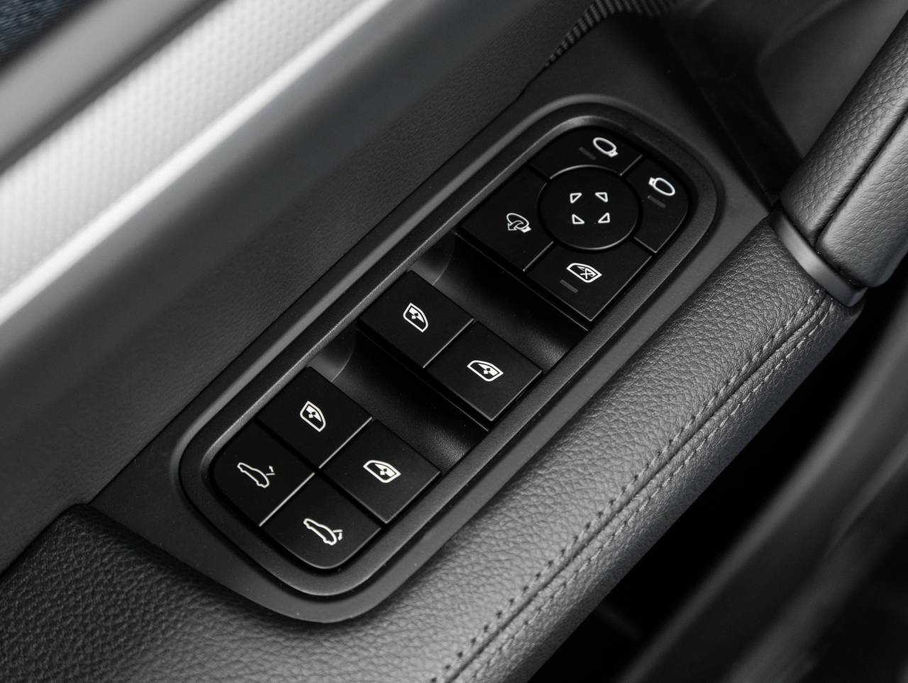 2026 Porsche Cayenne Coupe