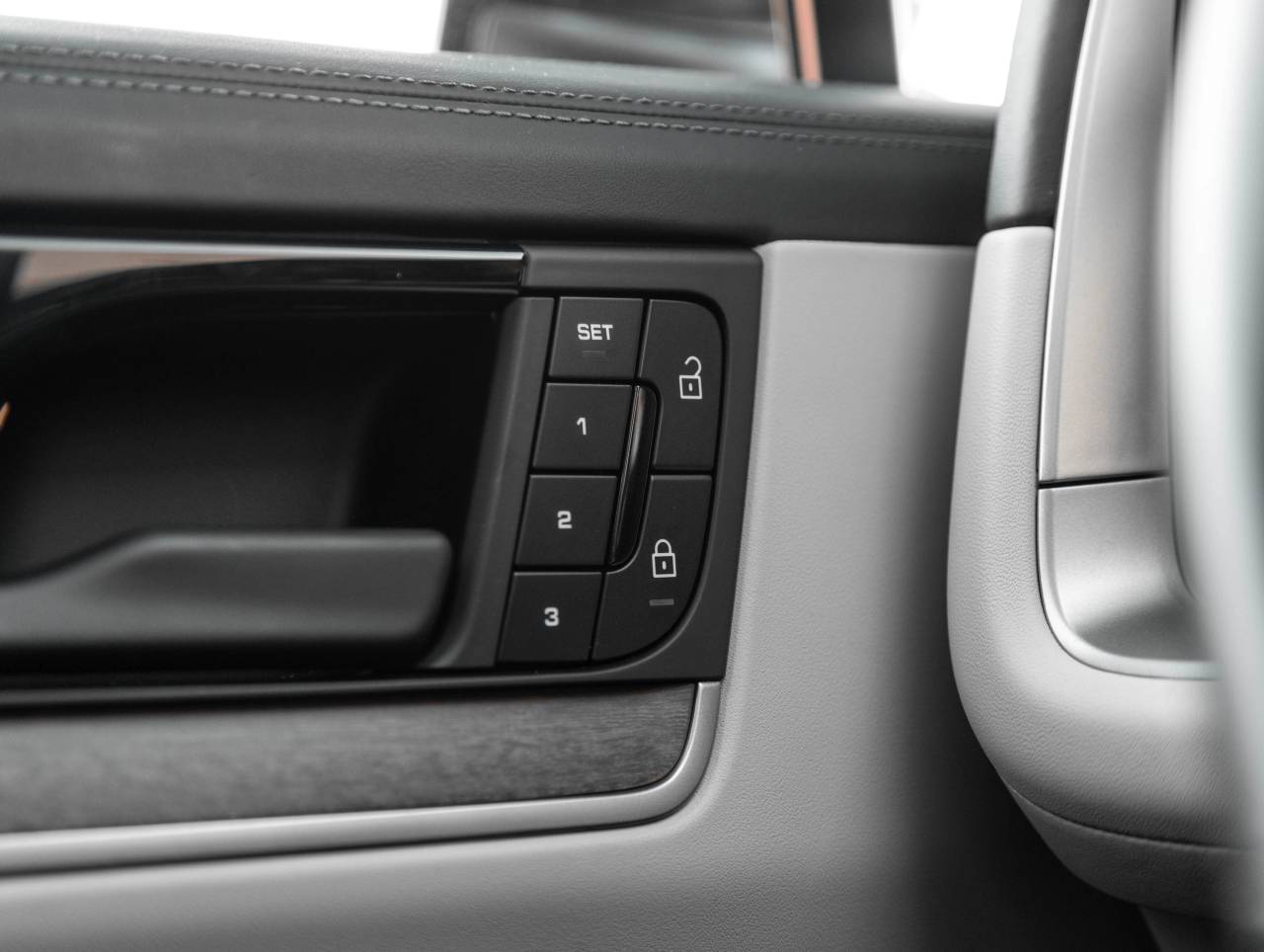 2025 Porsche Cayenne Cayenne Coupe