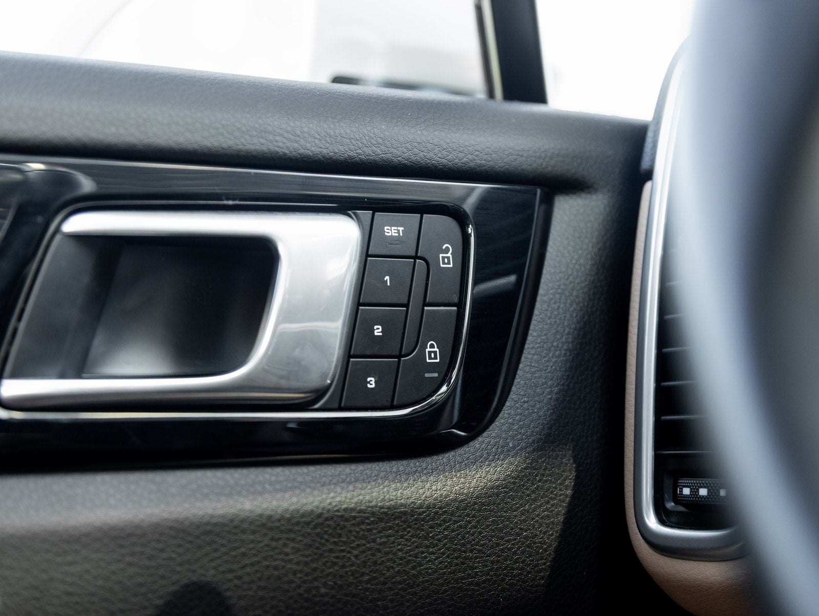 2023 Porsche Cayenne Cayenne Coupe Platinum Edition