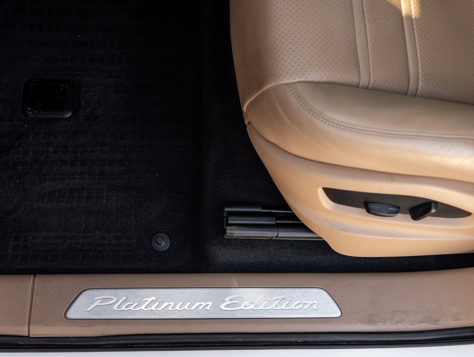 2023 Porsche Cayenne Cayenne Coupe Platinum Edition