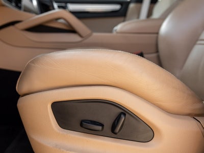 2023 Porsche Cayenne Cayenne Coupe Platinum Edition