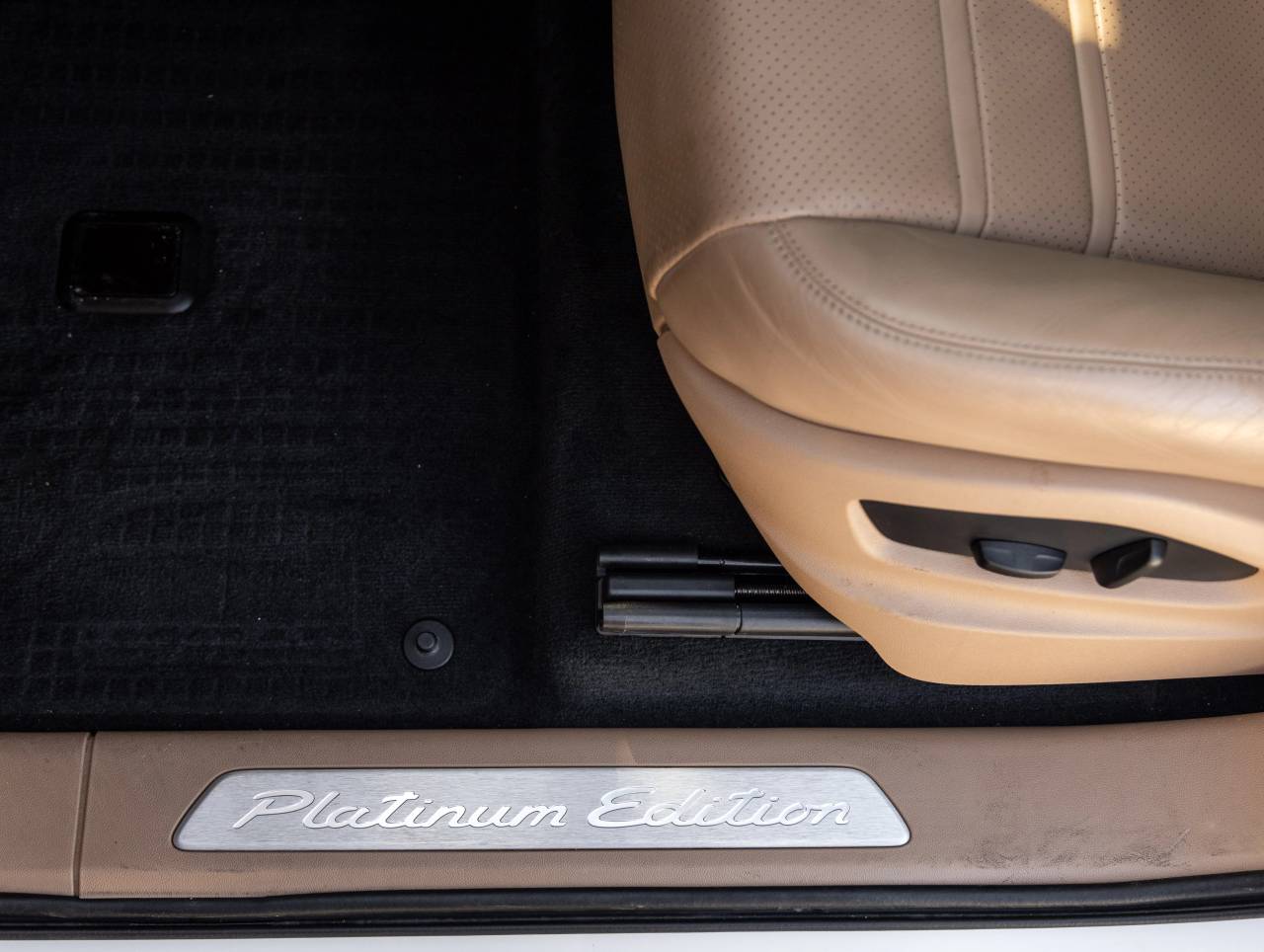 2023 Porsche Cayenne Cayenne Coupe Platinum Edition