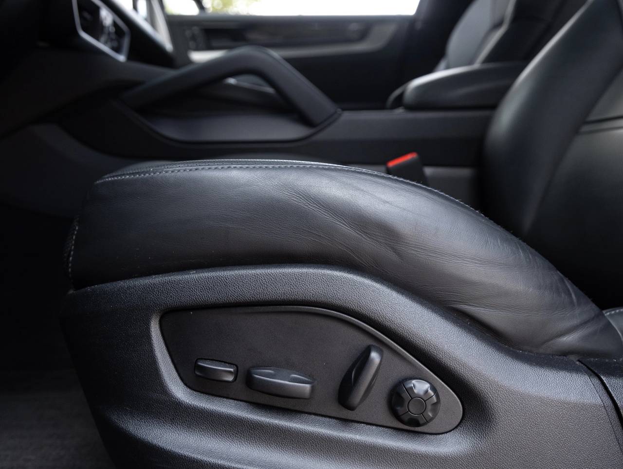 2024 Porsche Cayenne Cayenne Coupe
