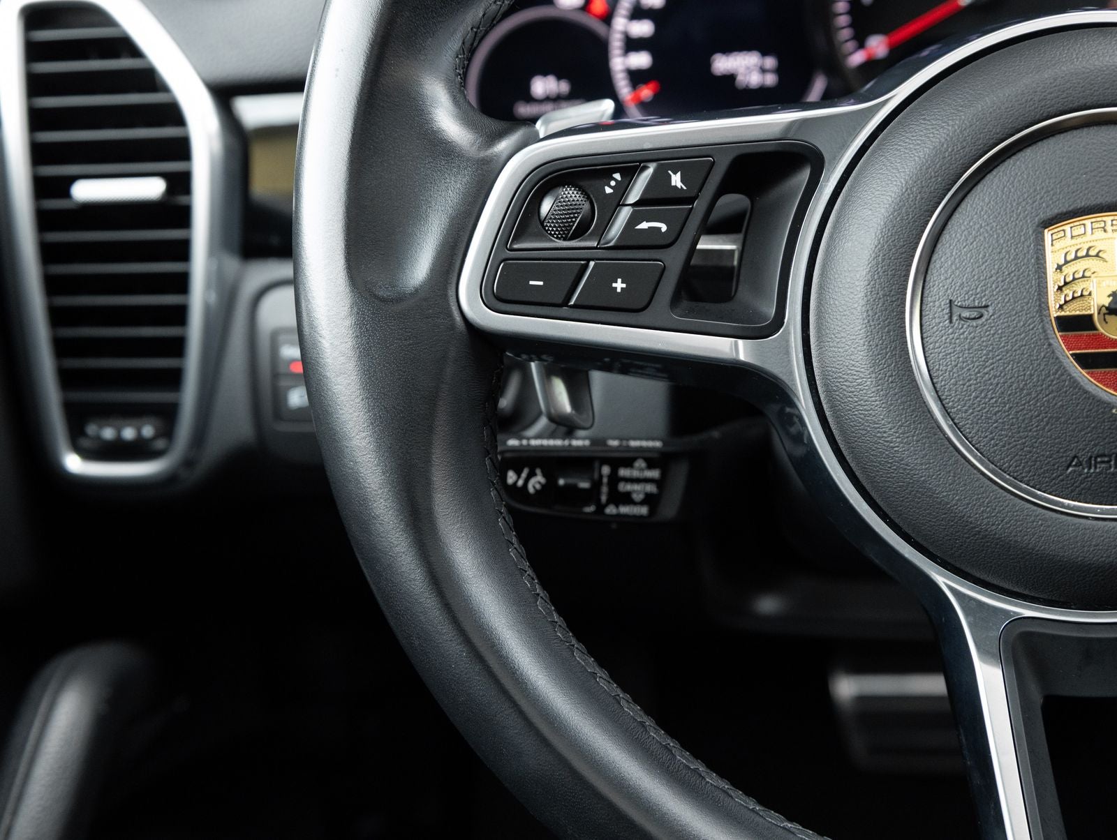 2022 Porsche Cayenne S Coupe Platinum Edition