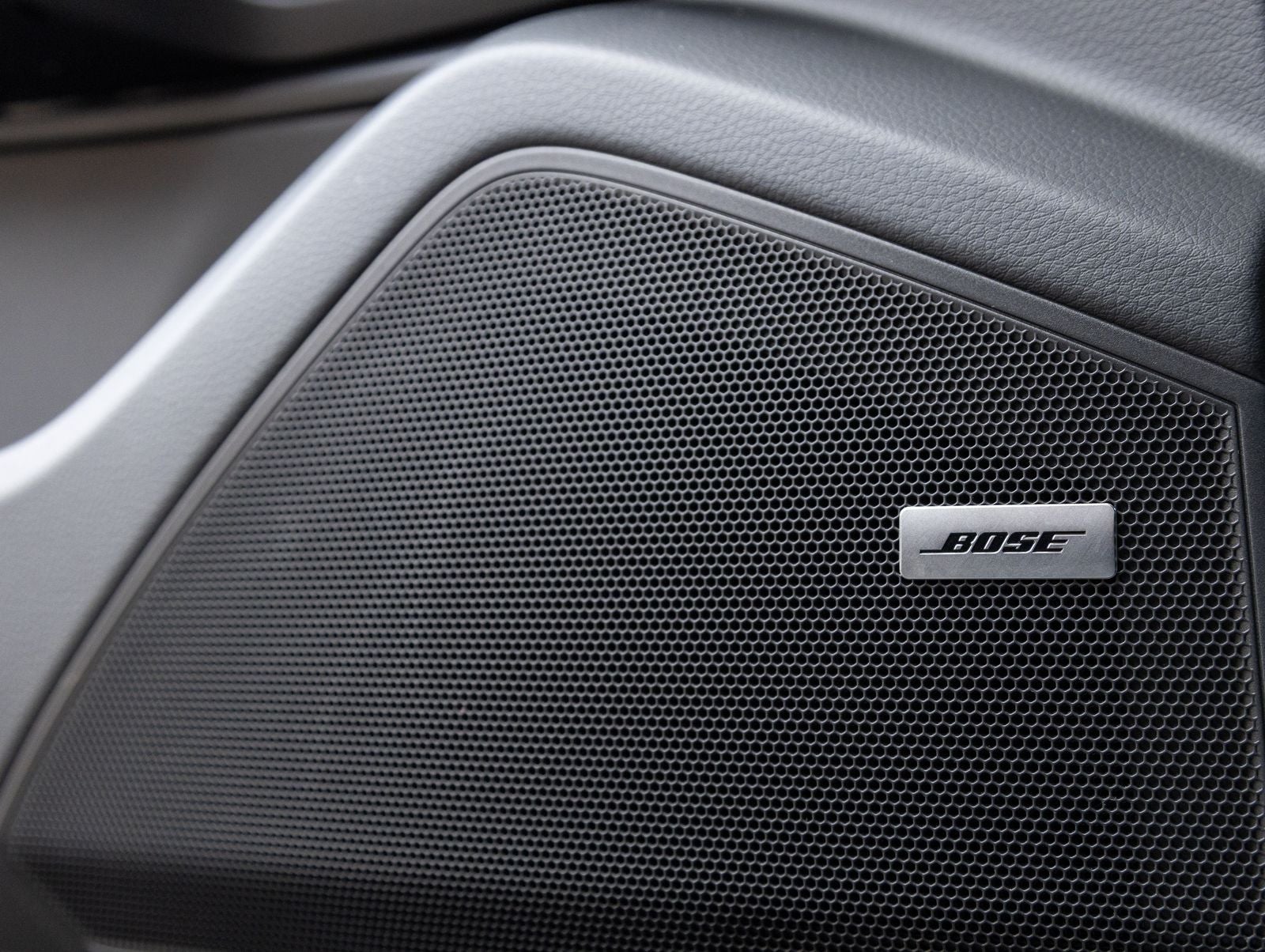 2022 Porsche Cayenne S Coupe Platinum Edition