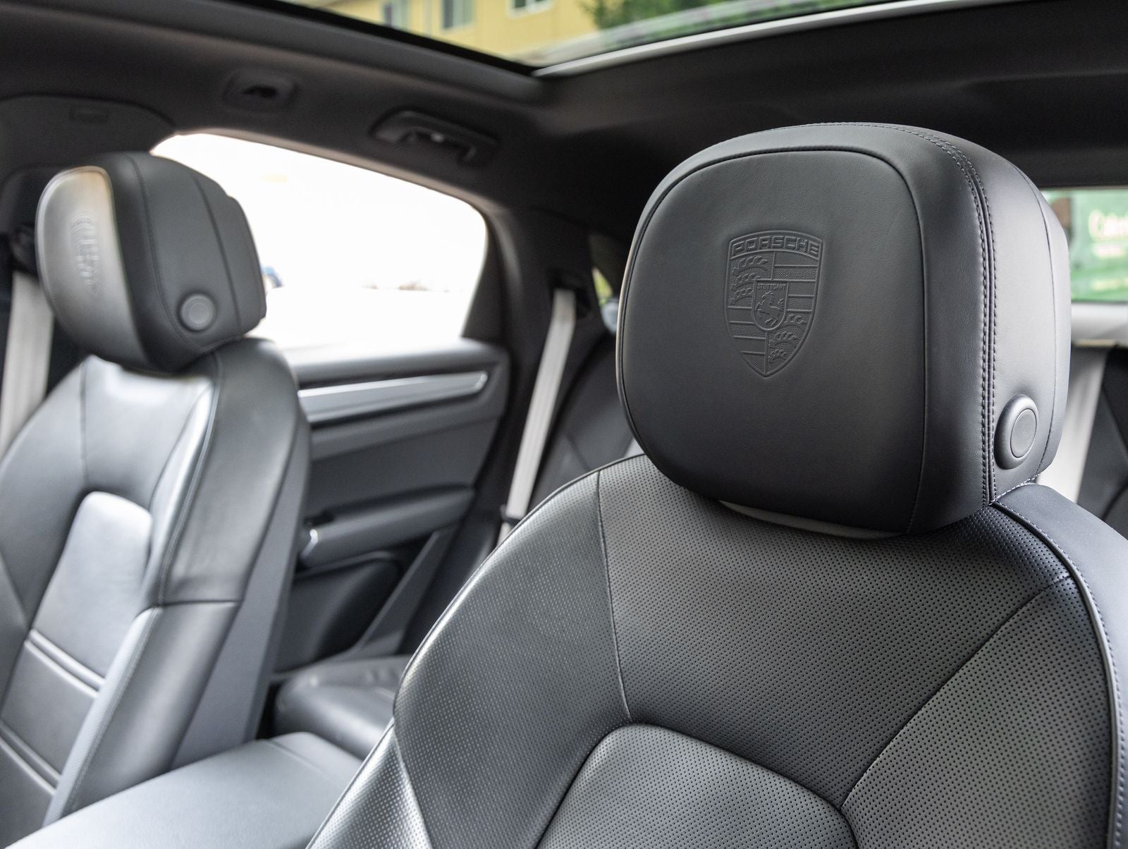 2022 Porsche Cayenne S Coupe Platinum Edition