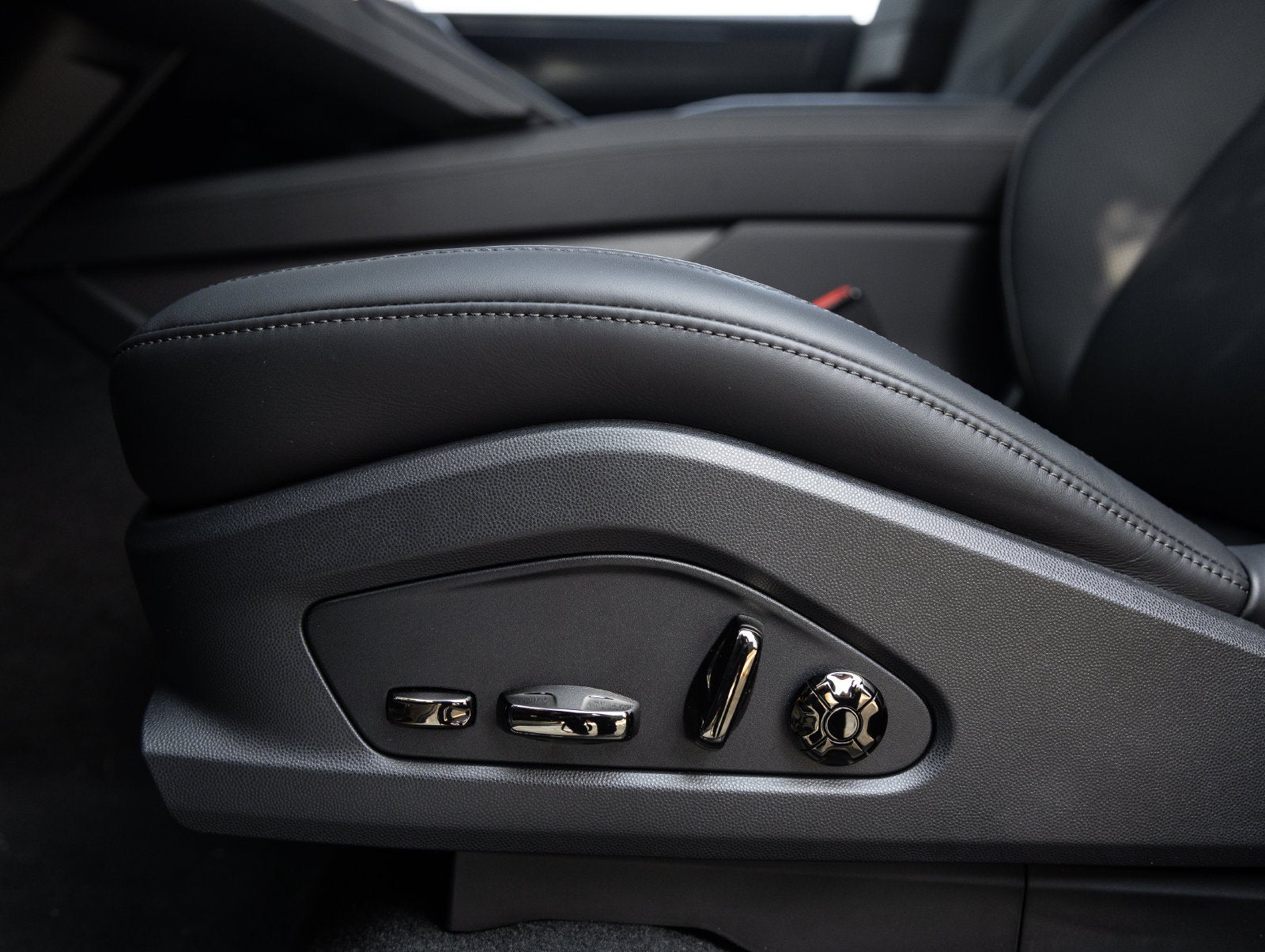 2026 Porsche Cayenne Cayenne S Coupe Electric