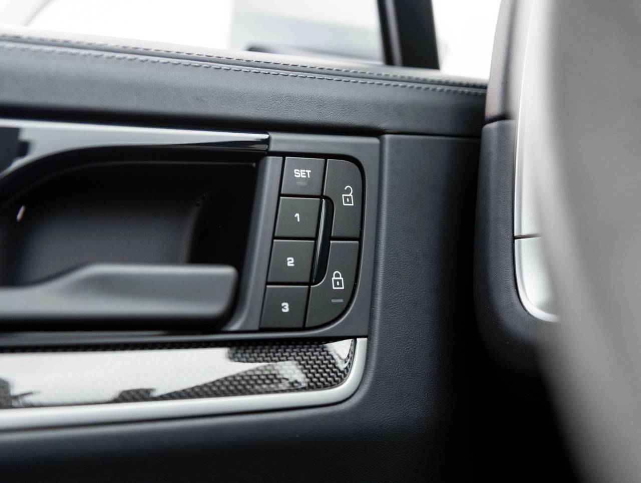 2025 Porsche Cayenne Cayenne E-Hybrid Coupe