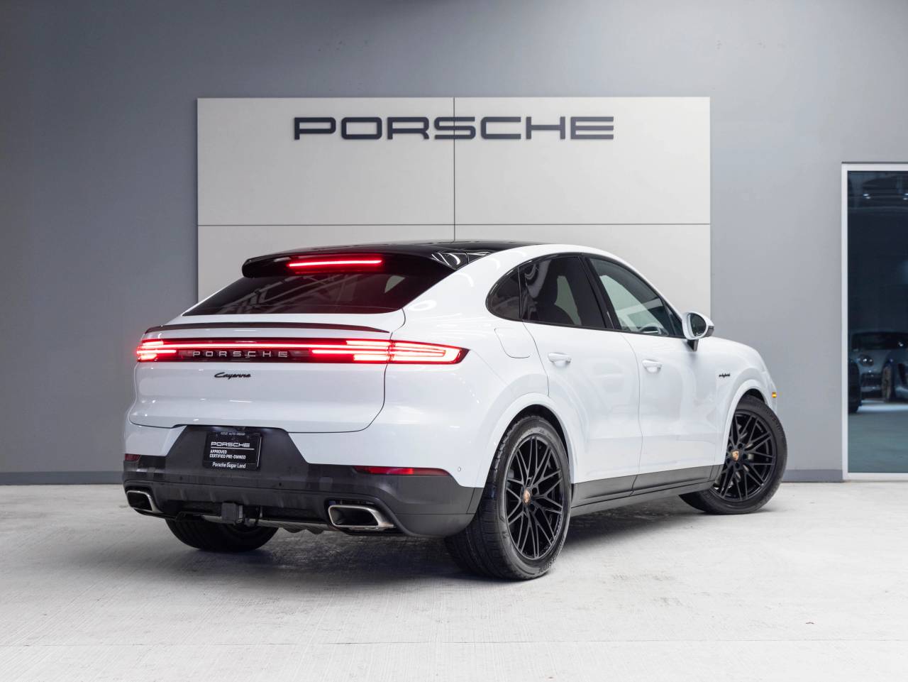 2025 Porsche Cayenne Cayenne E-Hybrid Coupe