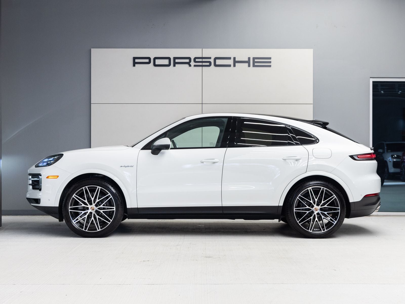 2025 Porsche Cayenne E-Hybrid Coupe
