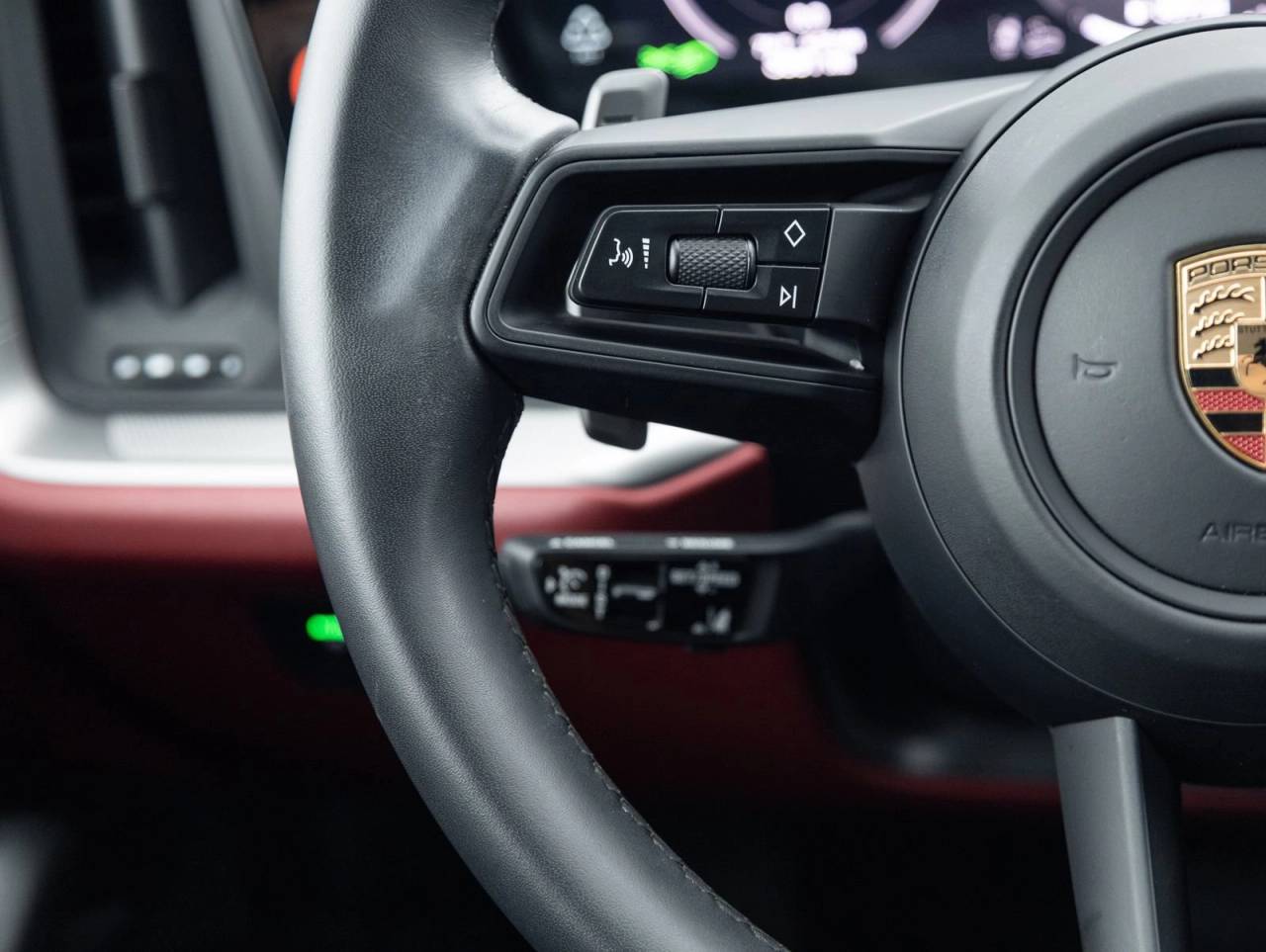2025 Porsche Cayenne E-Hybrid Coupe