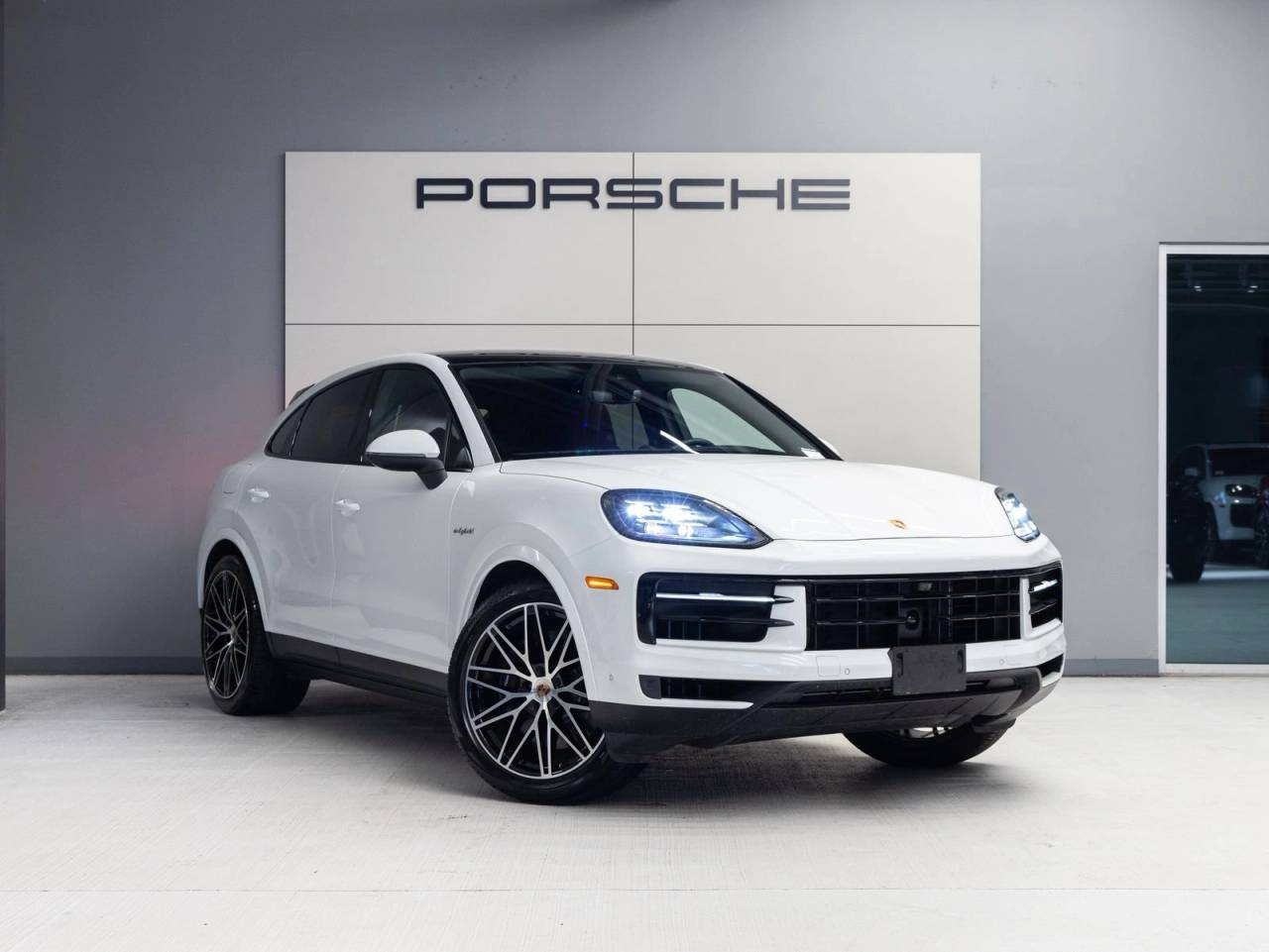 2025 Porsche Cayenne E-Hybrid Coupe