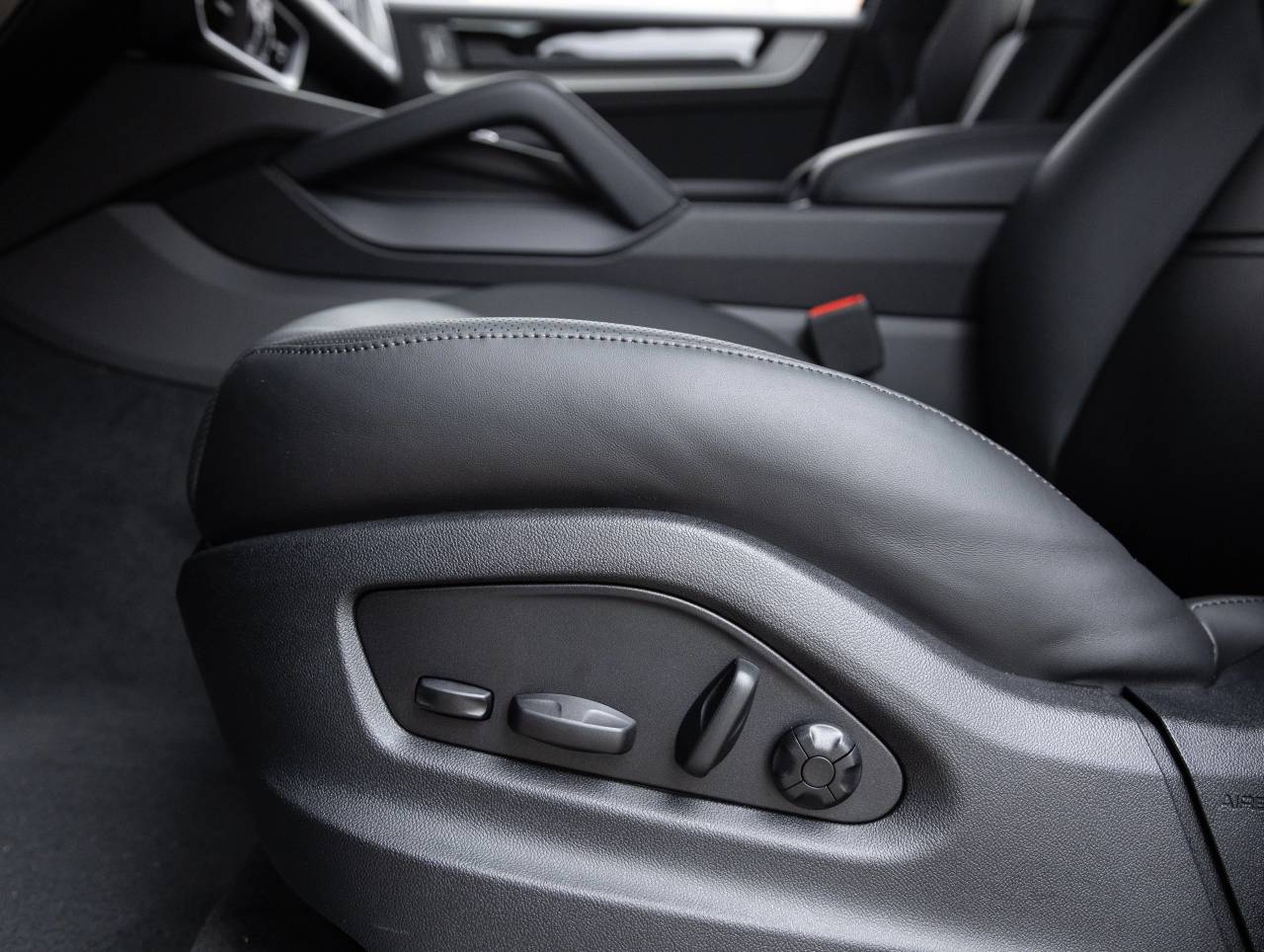 2026 Porsche Cayenne E-Hybrid Coupe
