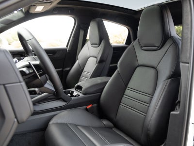 2026 Porsche Cayenne Cayenne GTS Coupe