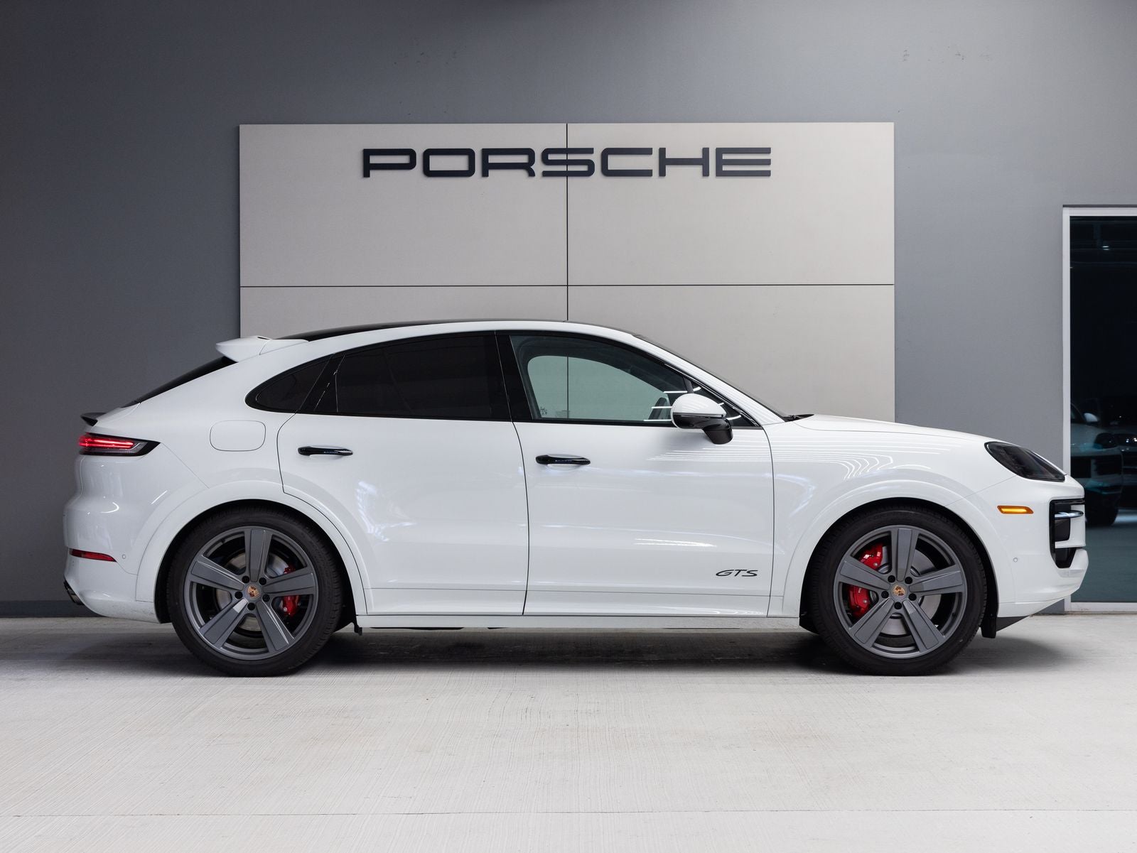 2026 Porsche Cayenne Cayenne GTS Coupe