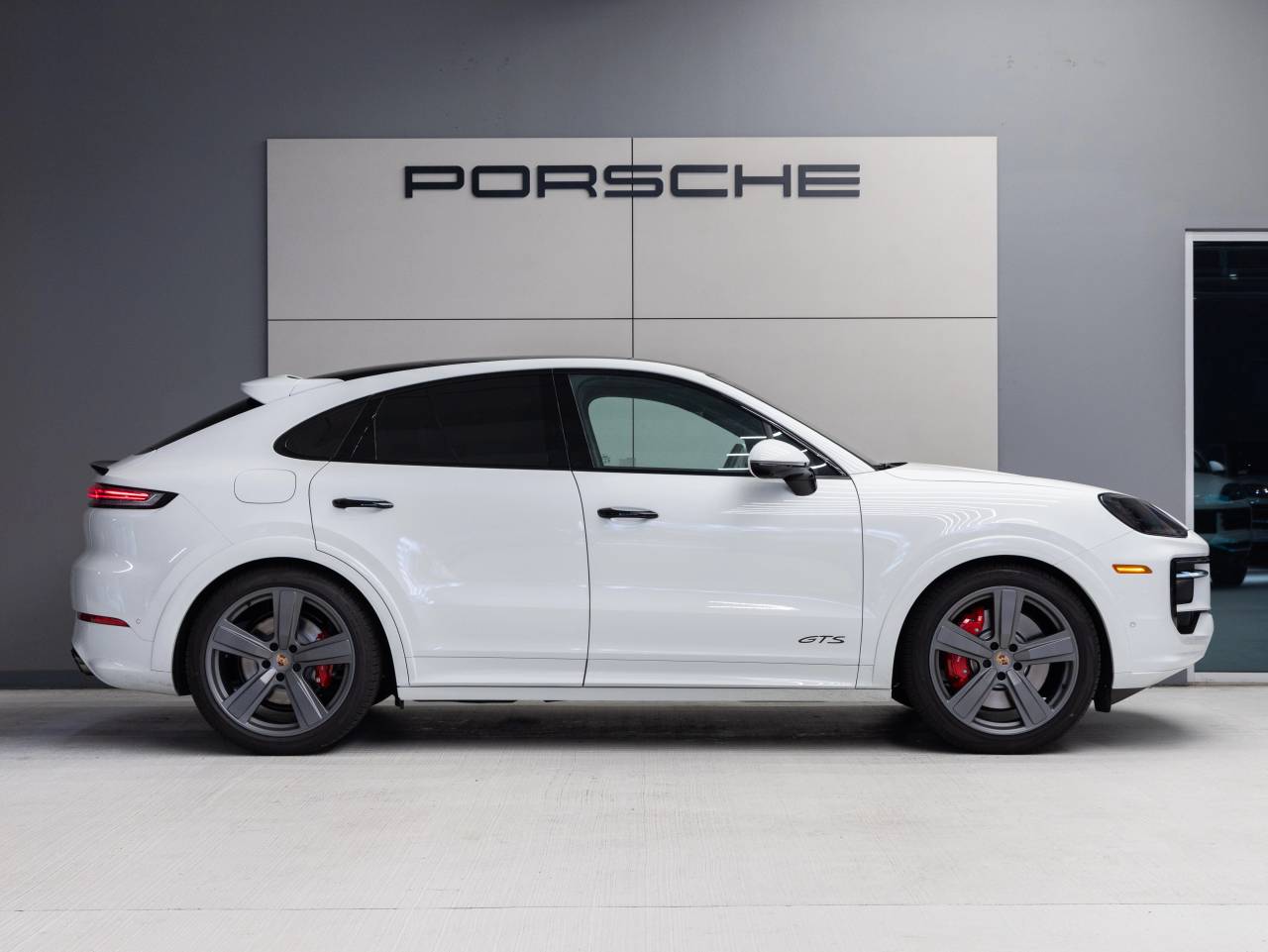 2026 Porsche Cayenne Cayenne GTS Coupe
