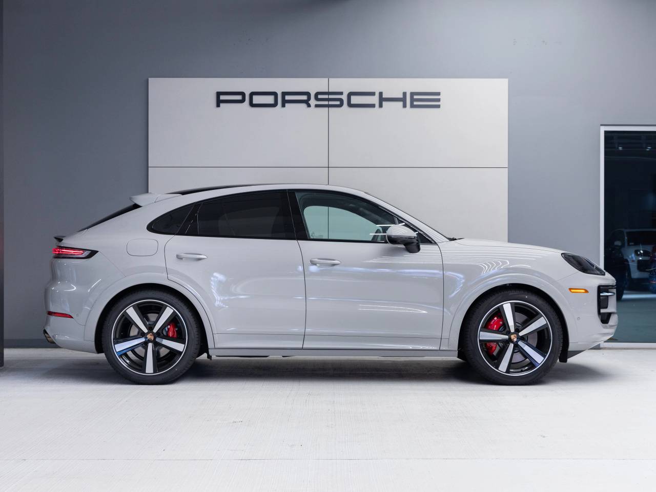 2026 Porsche Cayenne Cayenne GTS Coupe