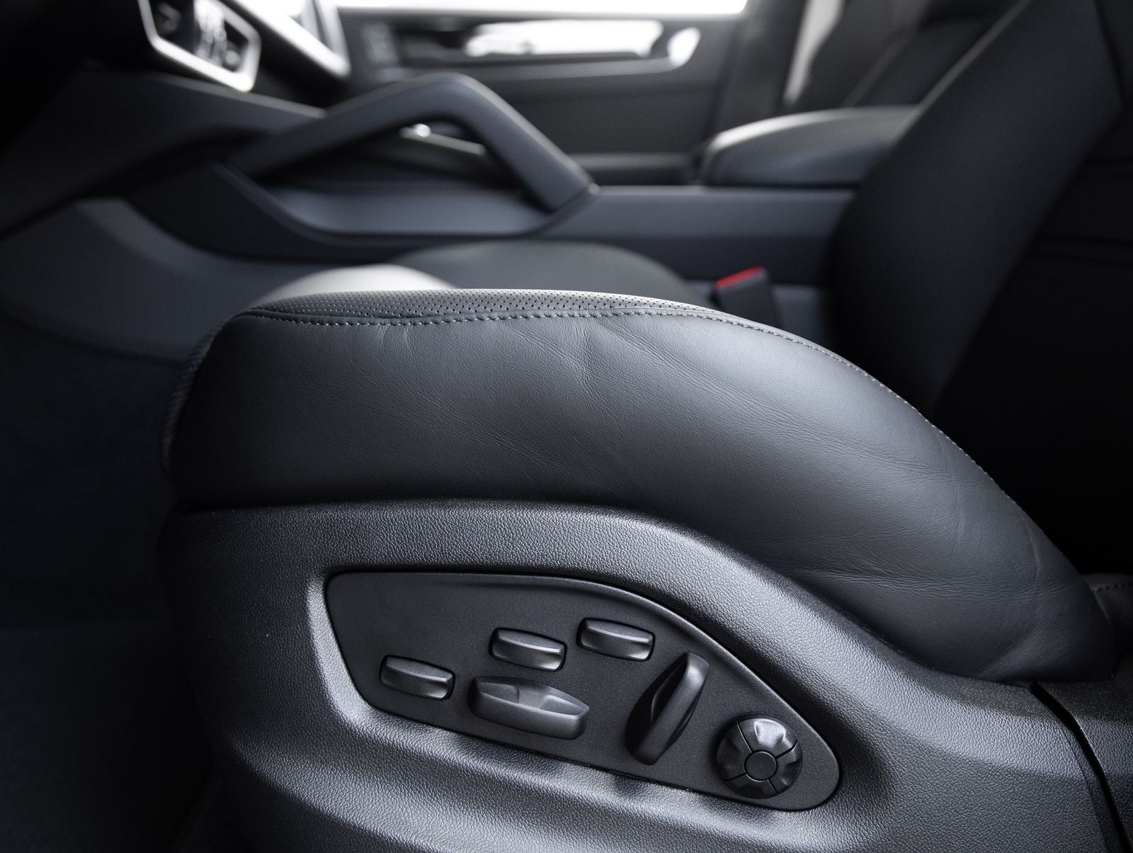 2026 Porsche Cayenne Cayenne GTS Coupe