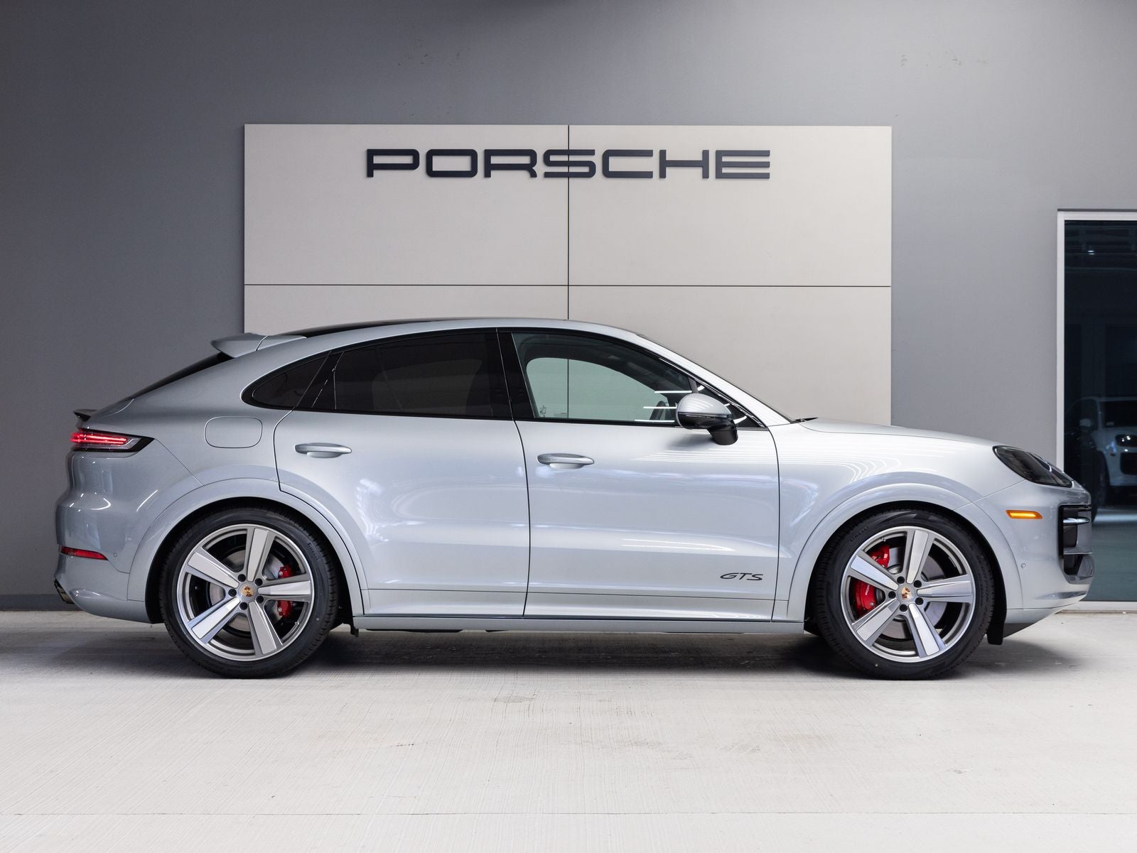 2026 Porsche Cayenne Cayenne GTS Coupe