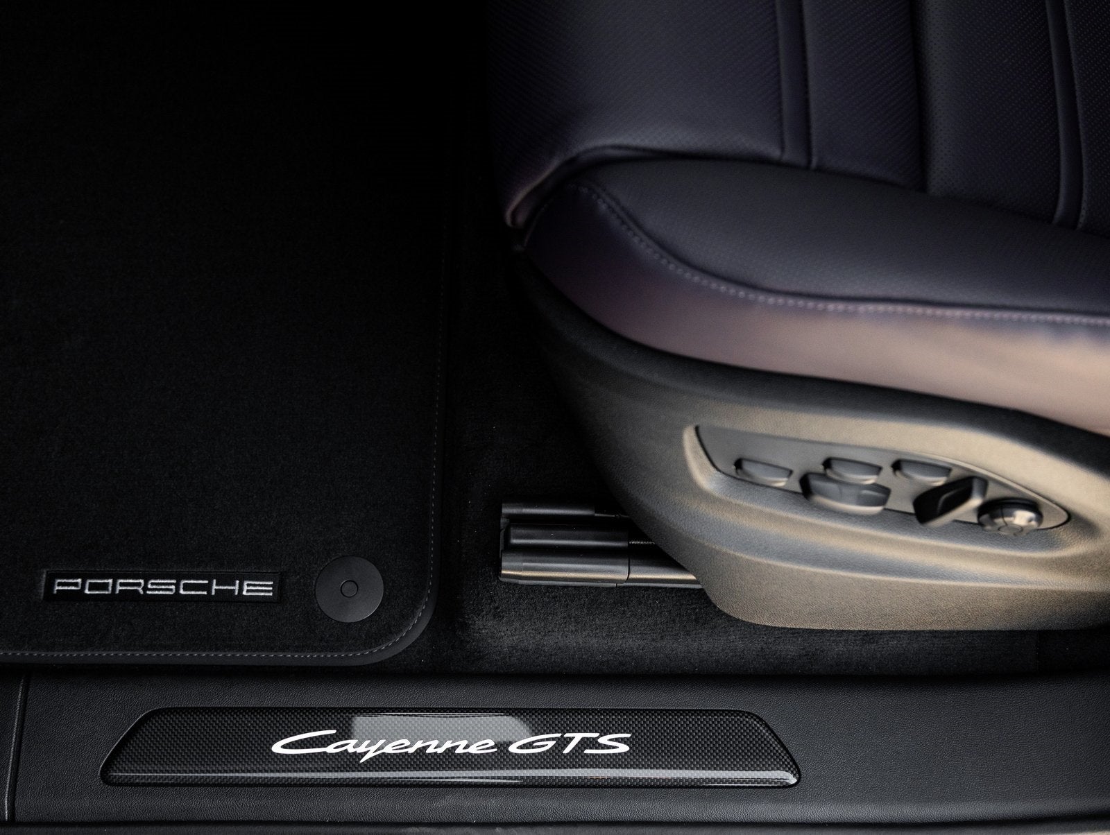 2026 Porsche Cayenne Cayenne GTS Coupe