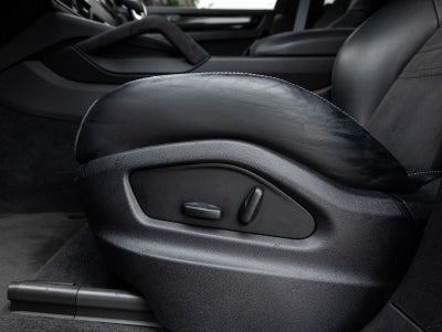 2022 Porsche Cayenne Turbo GT