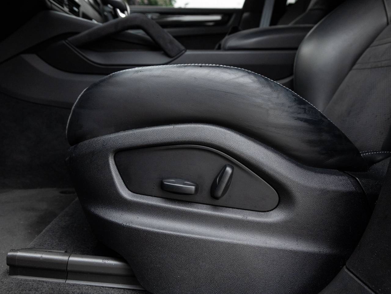 2022 Porsche Cayenne Cayenne Turbo GT (MY22)