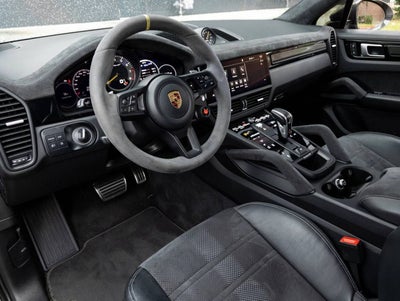 2022 Porsche Cayenne Turbo GT