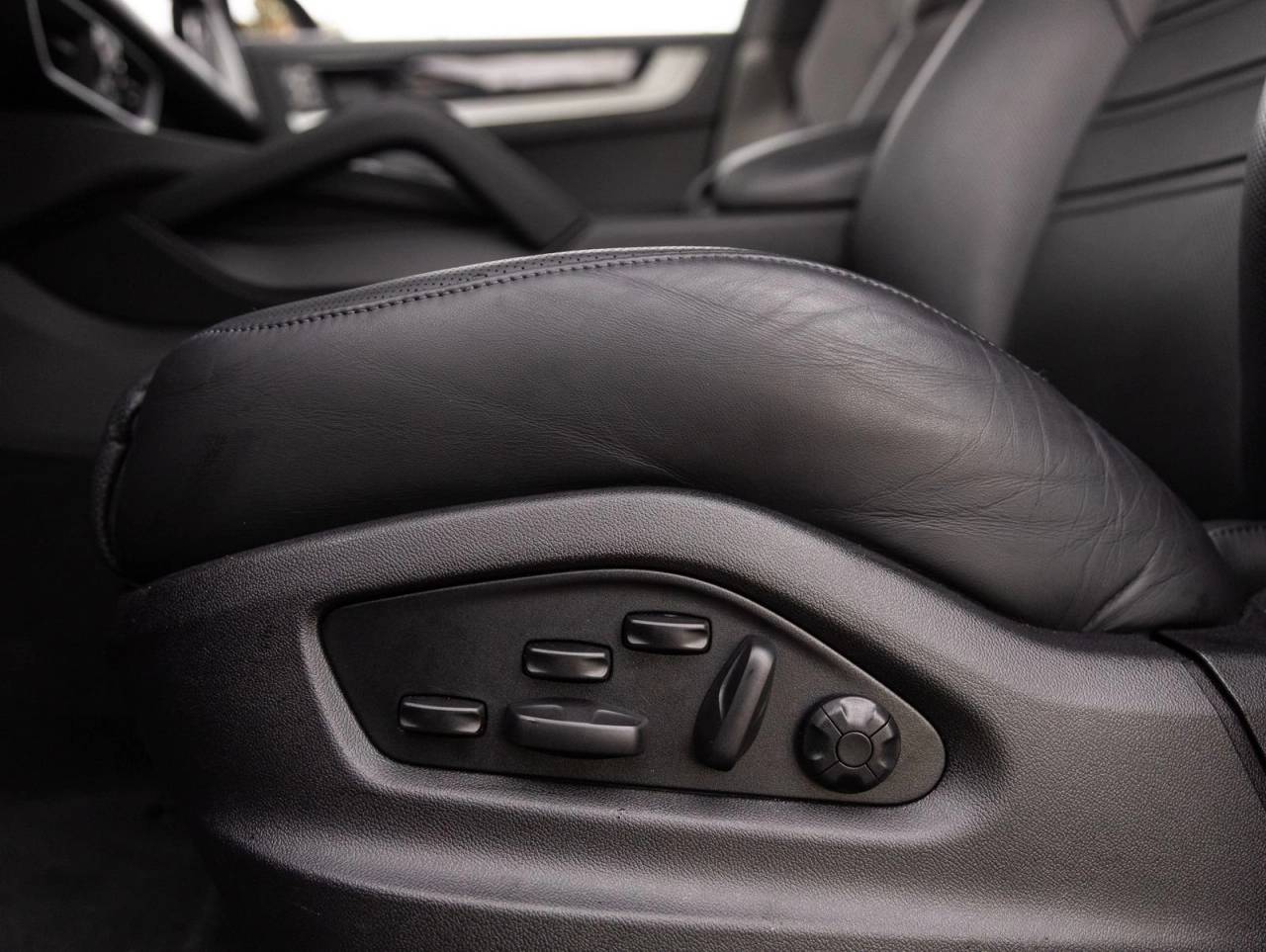 2026 Porsche Cayenne Cayenne S Coupe