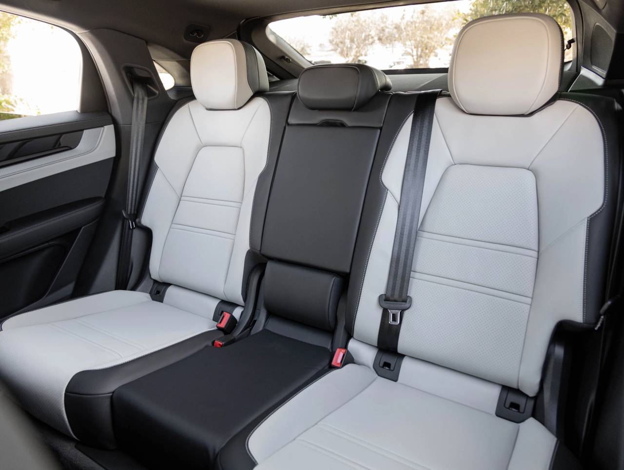 2026 Porsche Cayenne Cayenne S Coupe