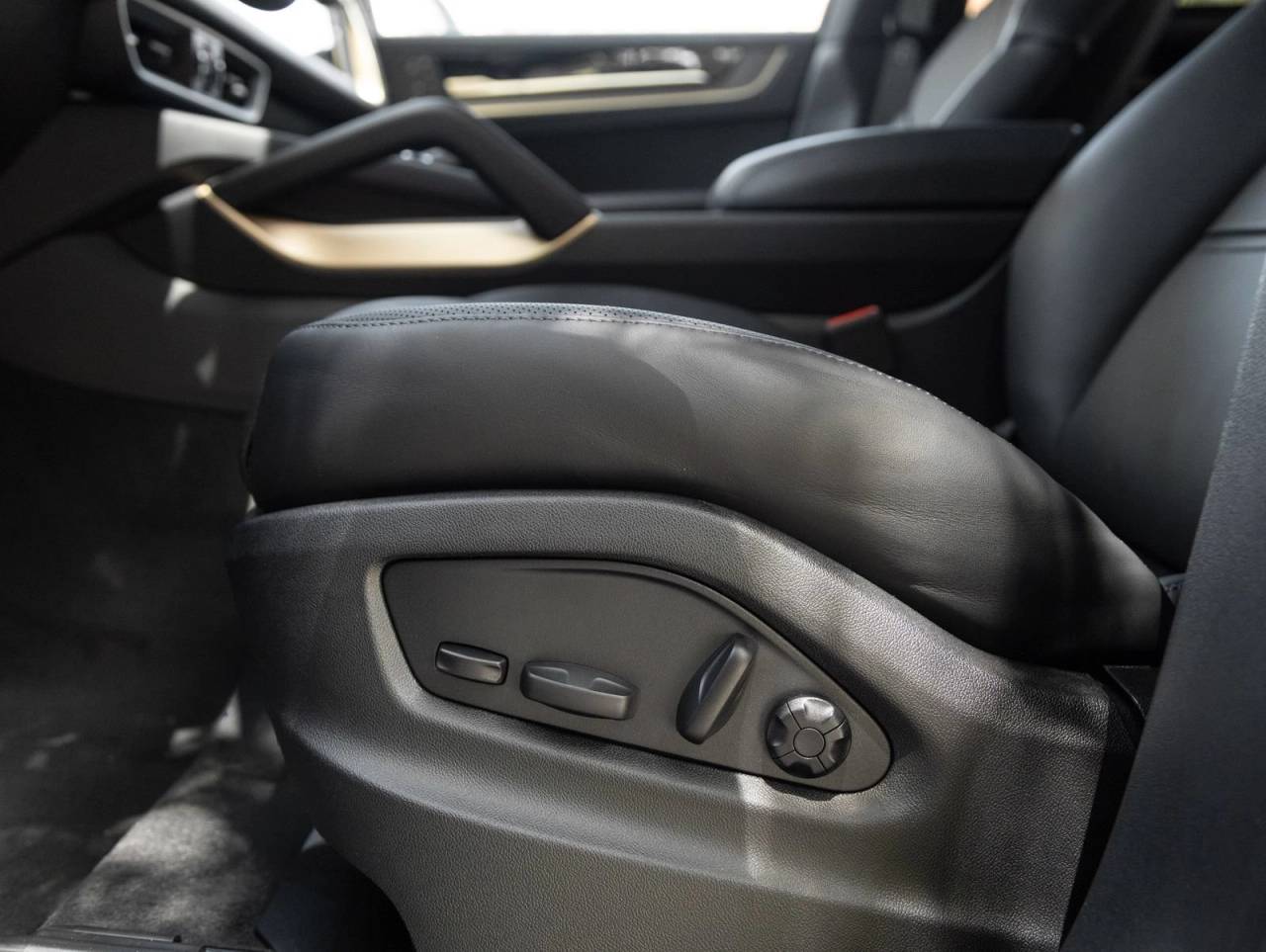 2026 Porsche Cayenne Cayenne S Coupe